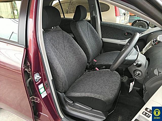 TOYOTA VITZ 2010