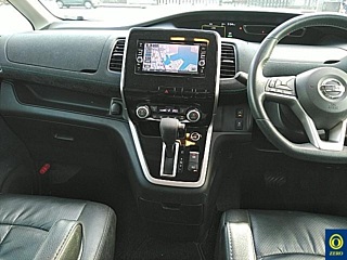 NISSAN SERENA 2017
