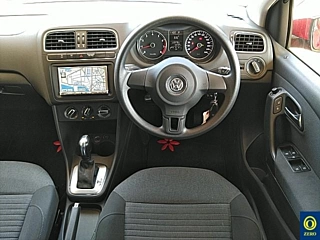 VOLKSWAGEN POLO 2010