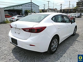 MAZDA AXELA 2017