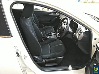 MAZDA AXELA 2017