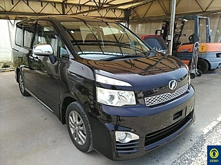 TOYOTA VOXY 2012