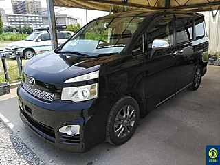 TOYOTA VOXY 2012