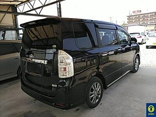 TOYOTA VOXY 2012