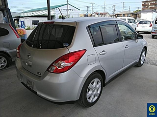 NISSAN TIIDA 2012