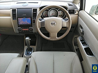 NISSAN TIIDA 2012