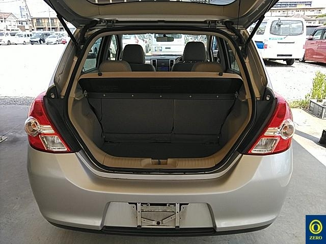NISSAN TIIDA 2012