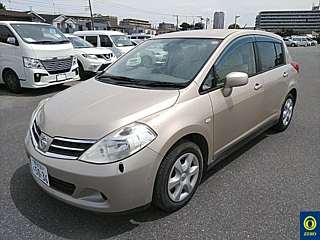 NISSAN TIIDA 2012