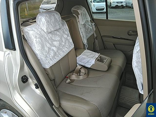 NISSAN TIIDA 2012