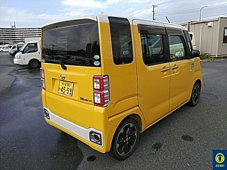 DAIHATSU WAKE 2015
