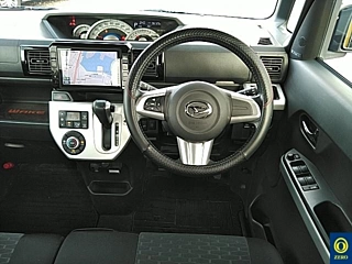 DAIHATSU WAKE 2015