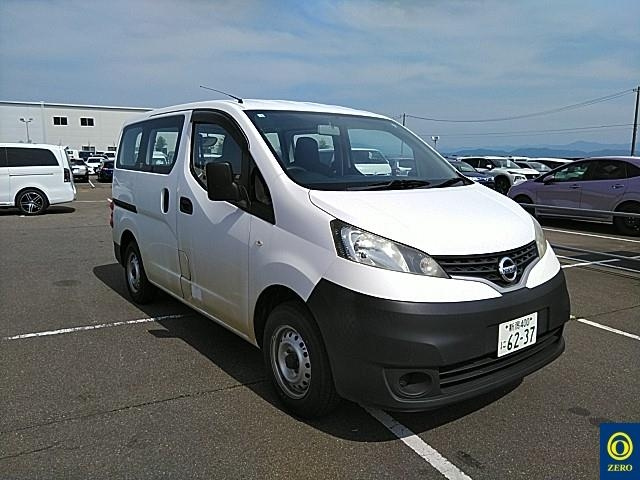 NISSAN NV200 2017