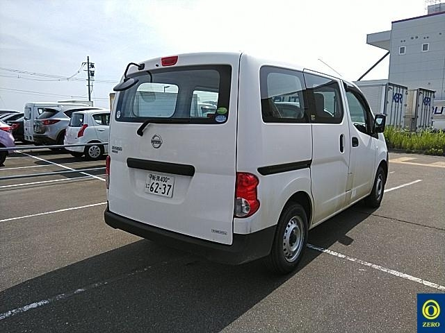 NISSAN NV200 2017