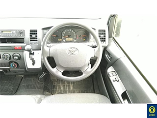 TOYOTA HIACE VAN 2015