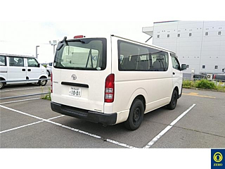 TOYOTA HIACE VAN 2015