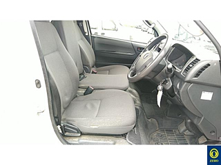 TOYOTA HIACE VAN 2015