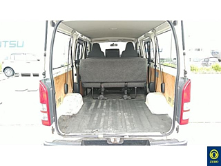 TOYOTA HIACE VAN 2015