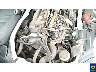 TOYOTA HIACE VAN 2015