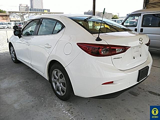 MAZDA AXELA 2017