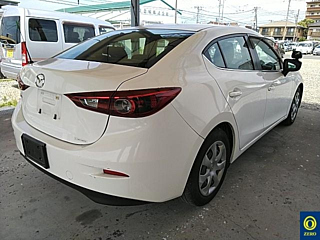 MAZDA AXELA 2017