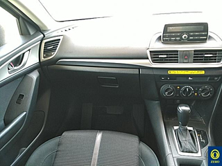 MAZDA AXELA 2017