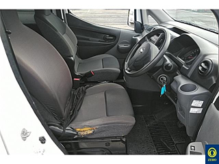 NISSAN NV200 2013