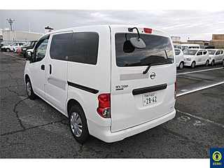 NISSAN NV200 2013