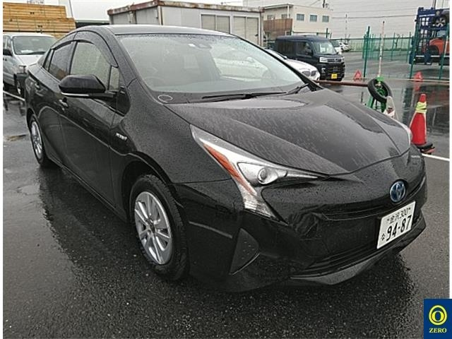 TOYOTA PRIUS 2017
