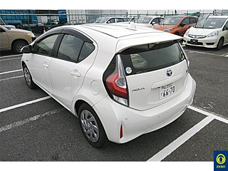 TOYOTA AQUA 2019
