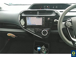 TOYOTA AQUA 2019