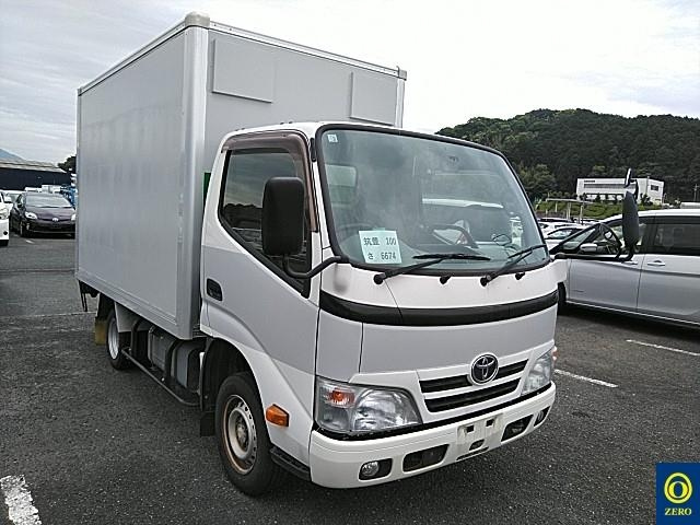 TOYOTA DYNA 2016