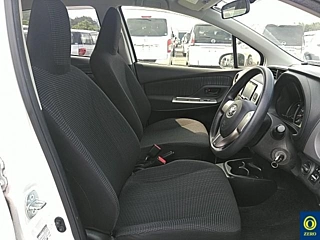 TOYOTA VITZ 2016