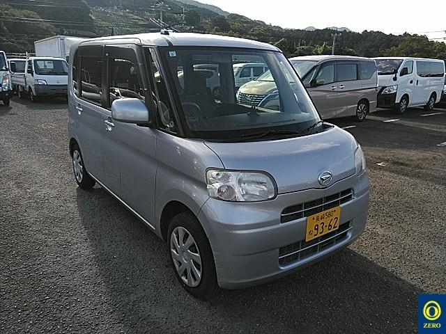 DAIHATSU TANTO 2013