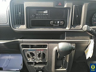 DAIHATSU HIJET VAN 2017