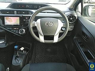 TOYOTA AQUA 2016