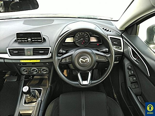MAZDA AXELA 2017
