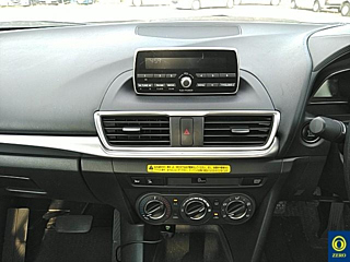 MAZDA AXELA 2017