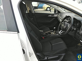 MAZDA AXELA 2017