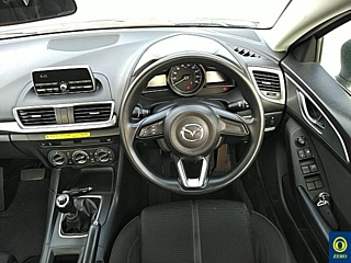 MAZDA AXELA 2017