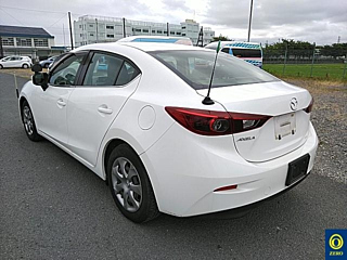 MAZDA AXELA 2017