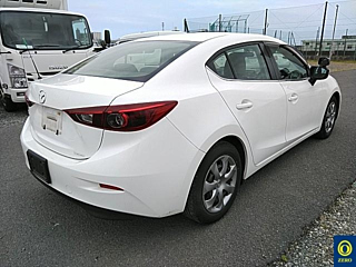 MAZDA AXELA 2017