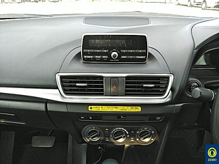 MAZDA AXELA 2017