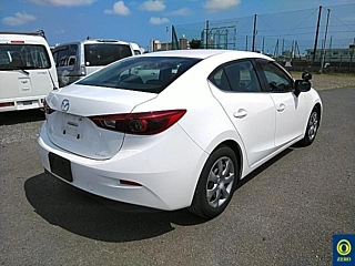 MAZDA AXELA 2017