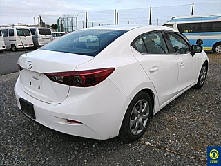 MAZDA AXELA 2017