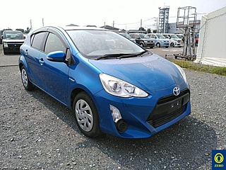 TOYOTA AQUA 2016
