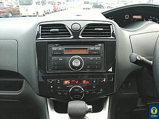NISSAN SERENA 2012