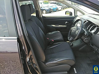 NISSAN TIIDA 2012