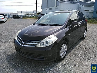 NISSAN TIIDA 2012