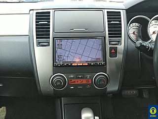 NISSAN TIIDA 2012