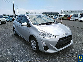 TOYOTA AQUA 2015